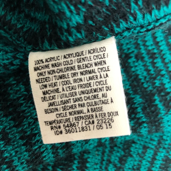 Victoria’s Secret PINK infinity scarf - Picture 6 of 9